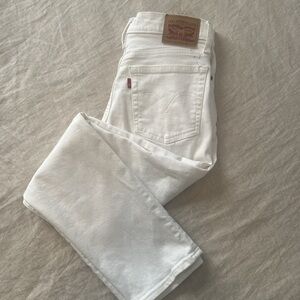 Levi’s Wedgie Straight